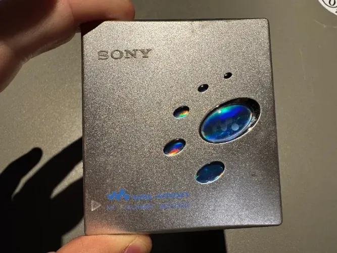 Sony MZ-E520 MD Walkman MiniDisc MDLP Type-S Restaurado e Testado - Antique Bunker