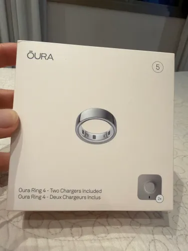 Oura Ring 4 Silver Tamanho 5 com 2 Carregadores Completo
