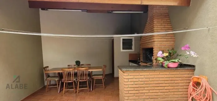 Casa a venda no Jardim Prudência - 04 quartos - 04 vagas de garagem