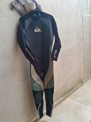 Roupa de neopreme / QUIKSILVER - Tam. G