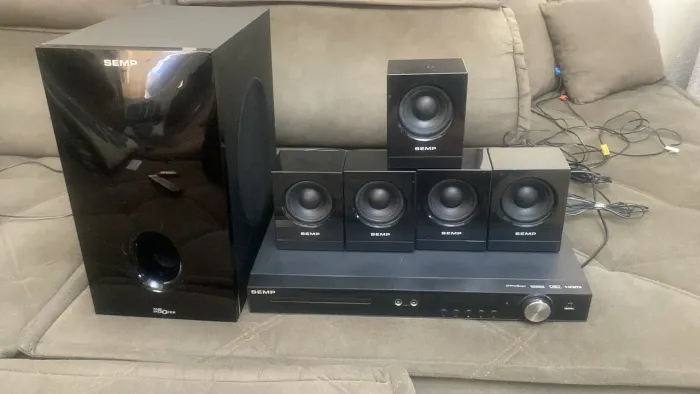 Home Theater Semp Toshiba 300W RMS 5.1 XB4351MP