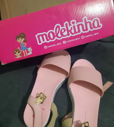 Sandália rosa da Molekinha