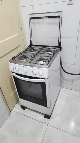 Fogão elétrico Continental branco