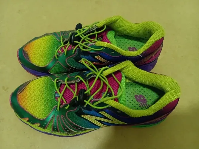 Tênis New Balance 890 REVlite Rainbow - Colecionador