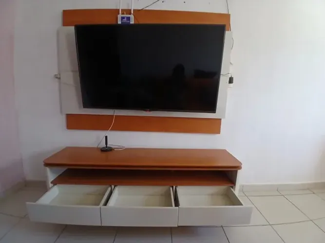 RACK COM PAINEL