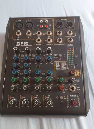 Vendo MESA DE SOM RCF