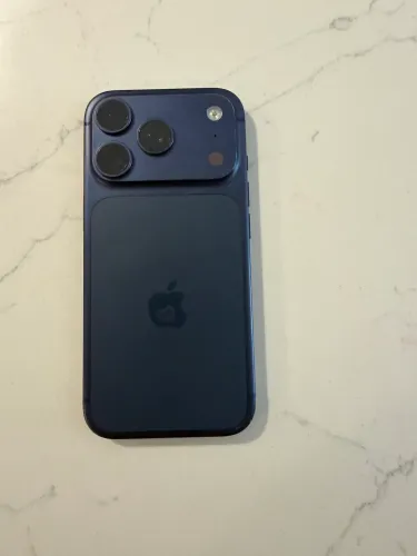 Iphone 17 pro Azul ?92% garantia ate Dec 2026