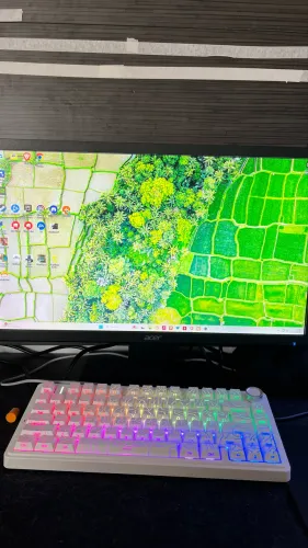 Monitor Acer 21.5" V226HQL - Impecável e Sem Dead Pixels