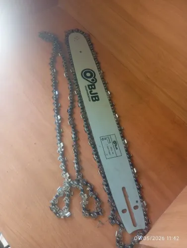 Sabre de 18" com 2 correntes novo.