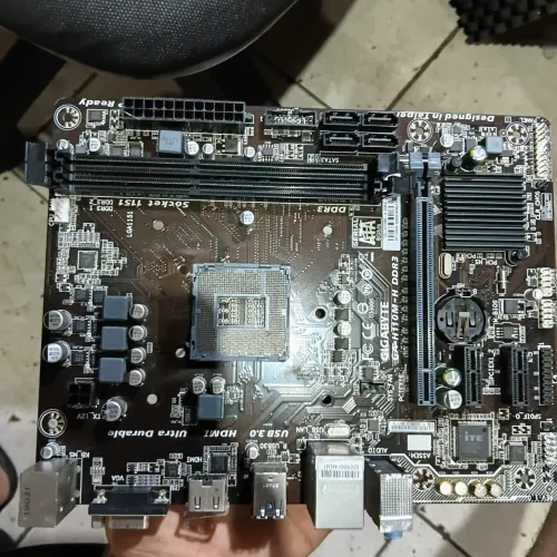 Placa-Mãe Gigabyte GA-H110M-H DDR3 - LGA1151 (6ª/7ª geração) (sem teste)