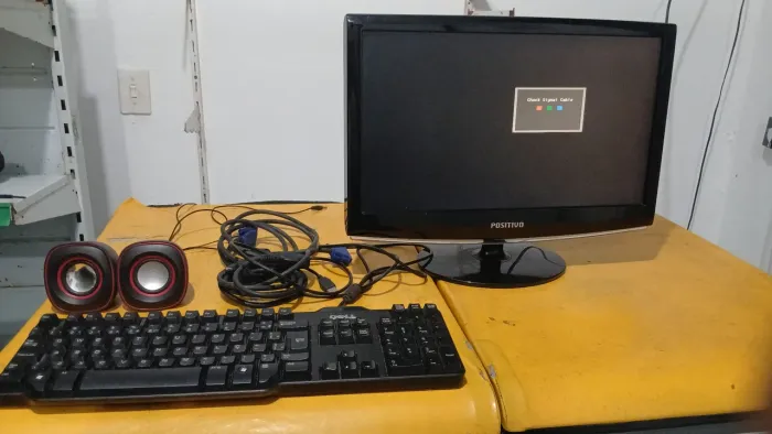 Monitor teclado e caixinha 210$ CAMAÇARI