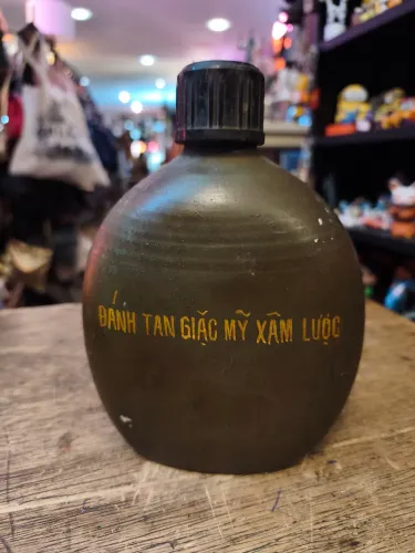 Cantil Militar Vintage.