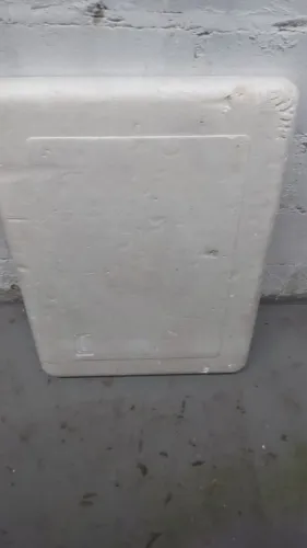 Cx de isopor 100 litros, tamanho 0,80 comprimento 0,60 de largura e 0,40 altura. 100,00