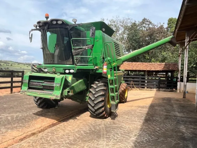 Colhedeira John Deere 1470