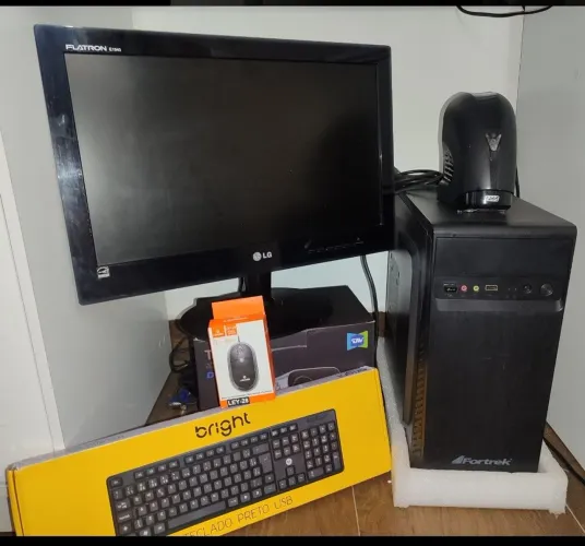 PC Completo + Monitor LG 19" + Teclado e Mouse Novos na Caixa + Estabilizador