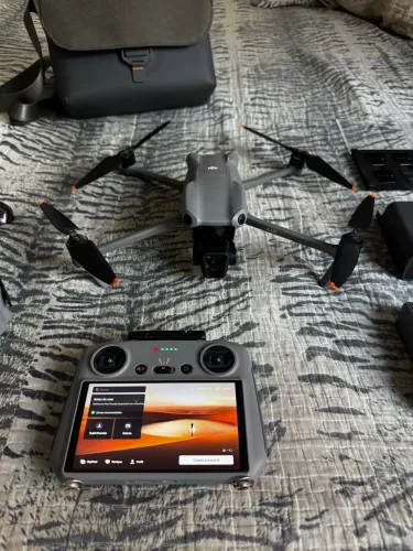 Drone DJI Air 3 Fly More (Controle RC2 com Tela) - Revisado + Garantia