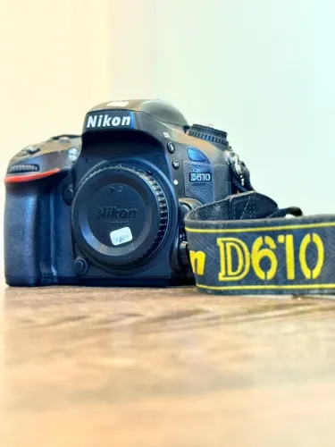 Nikon D610 Full Frame - Apenas 52 mil cliques 