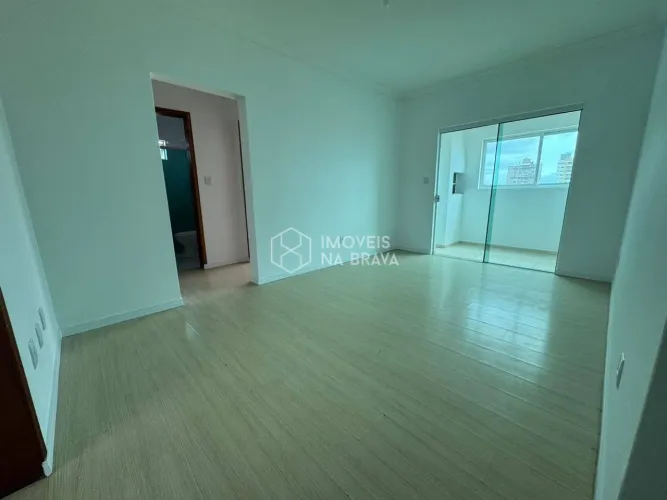 APARTAMENTO 2 QUARTOS QUADRA MAR - LOCACAO - CENTRO - NAVEGANTES/SC