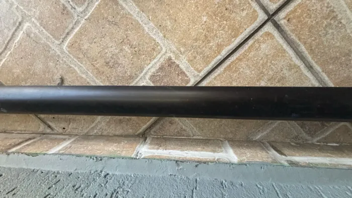 Corrimão de aço usado - preto fosco