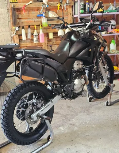 XRE 300 EQUIPADA SUPER CONSERVADA