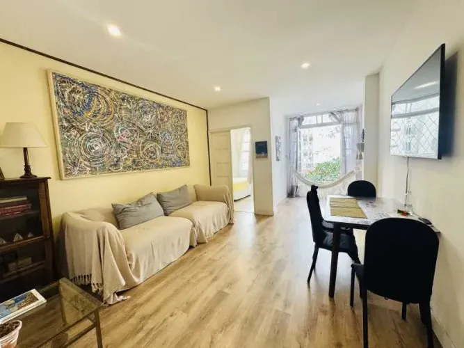 Excelente apartamento para alugar próximo ao Forte de Copacabana - 3 quartos mobiliado VAZ