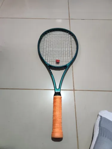 Raquete de Tênis Wilson Blade V9 16x19 Empunhadura L4