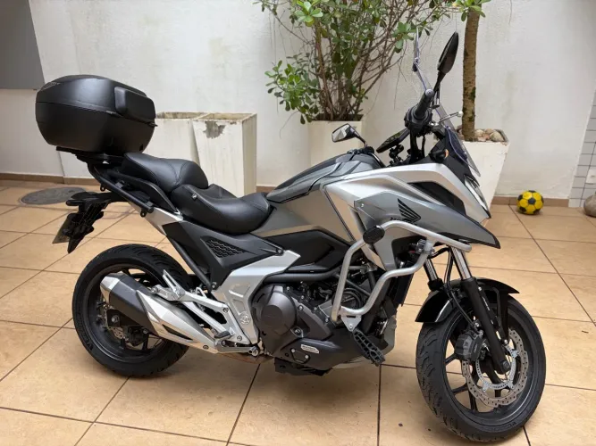 Honda NC 750X DCT - Impecável | R$ 6.310 em Acessórios de Viagem | Pneus Michelin Novos