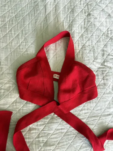 Cropped vermelho Oh boy- tricot bandagem