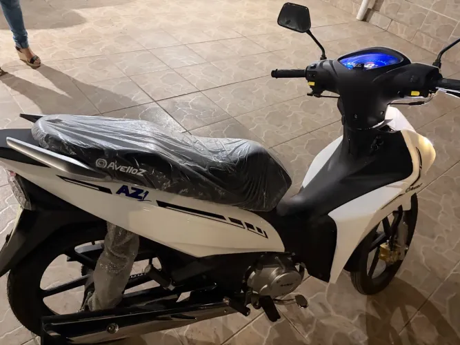 Moto Avelloz AZ 50cc Branca Zero