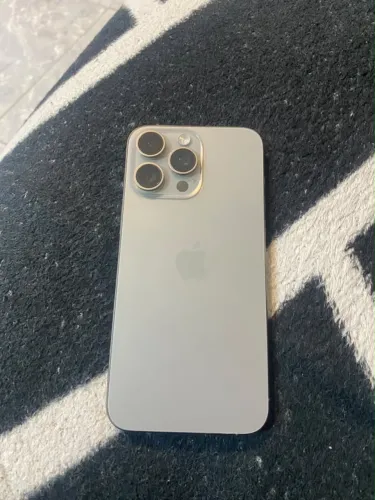 iPhone 15 pro Max titânio 