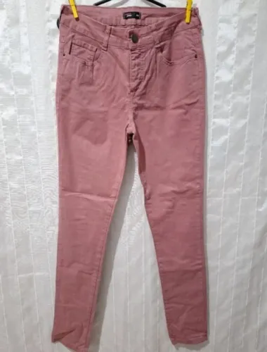 Calça feminina rosa