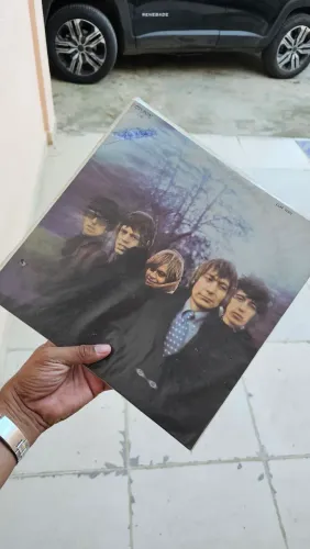 Rolling Stones Between the buttons