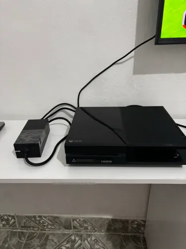 xbox one fat + 2 jogos