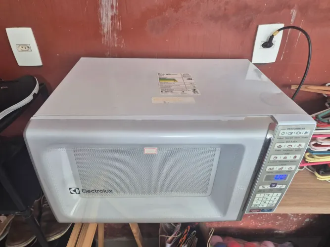 Micro-ondas eletrolux 31L