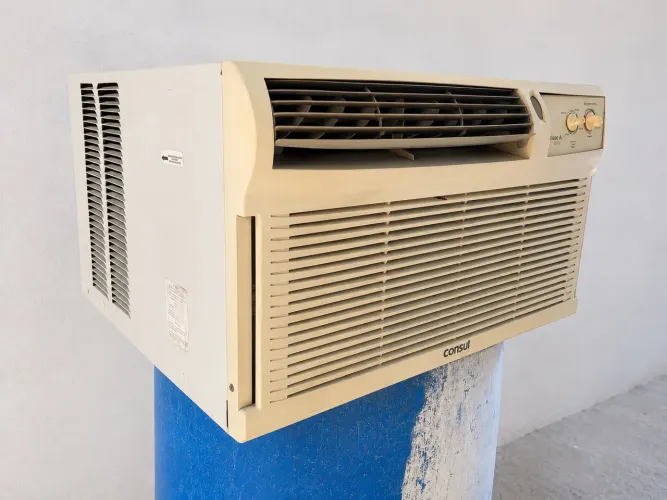 Ar condicionado 12000 - Com Defeito