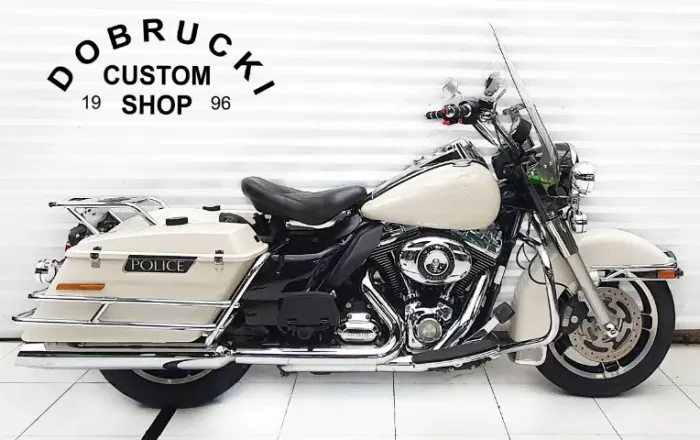 HARLEY DAVIDSON ROAD KING POLICE 2013
