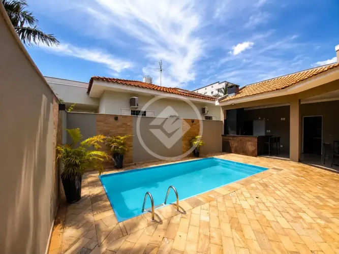 Excelente casa em condomínio fechado 3 quartos à venda no condomínio Serra Dourada, Araçat