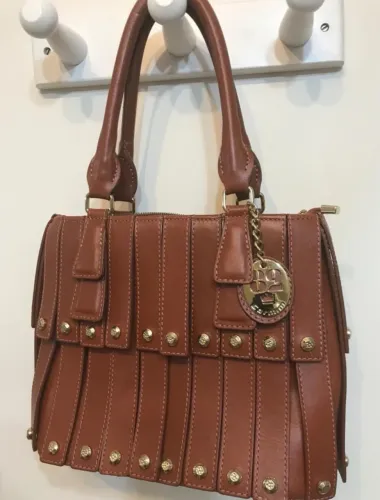 Bolsa Carmim em couro legítimo 