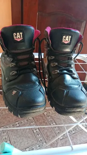 Bota feminina cartepilar prime