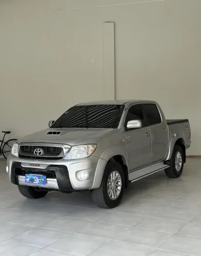 Toyota Hilux CD SR D4-d 4X4 3.0 TDI Dies. 2011