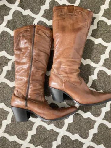 Bota weastern em couro TAM 40