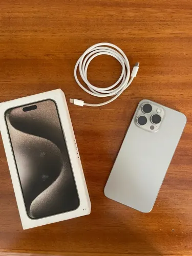iPhone 15 Pro Max 256GB - Perfeito Estado