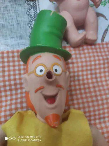 Boneco do sítio do picapal amarelo 