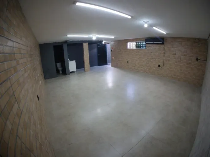 Sala Comercial excelente localização em Barreiros - São José 