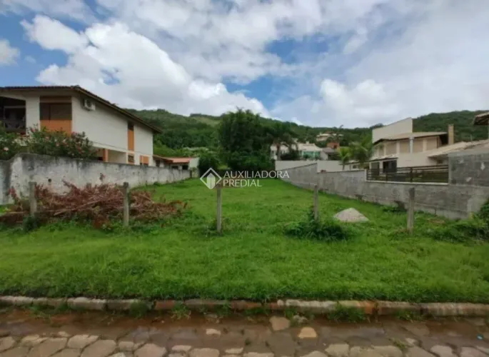 Terreno de 540 m² na Praia Brava