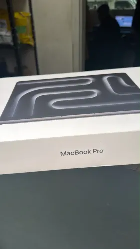 Macbook PRO M5 16Gb 512SSD Muito novo