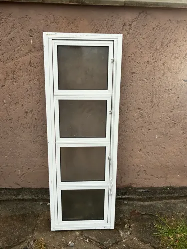 Janela Basculante Vertical Alumínio Branco Usada - 1,17 x 0,40