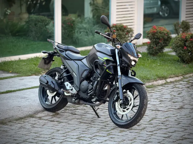 YAMAHA FZ25 FAZER 250cc ABS 24/24 aceito troca
