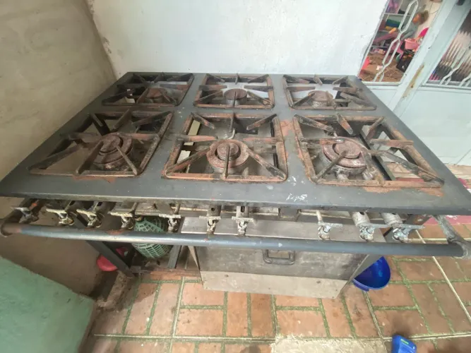 Fogão industrial 6 bocas mais forno