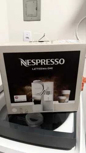 Maquina Nespresso Latissima One - NOVA